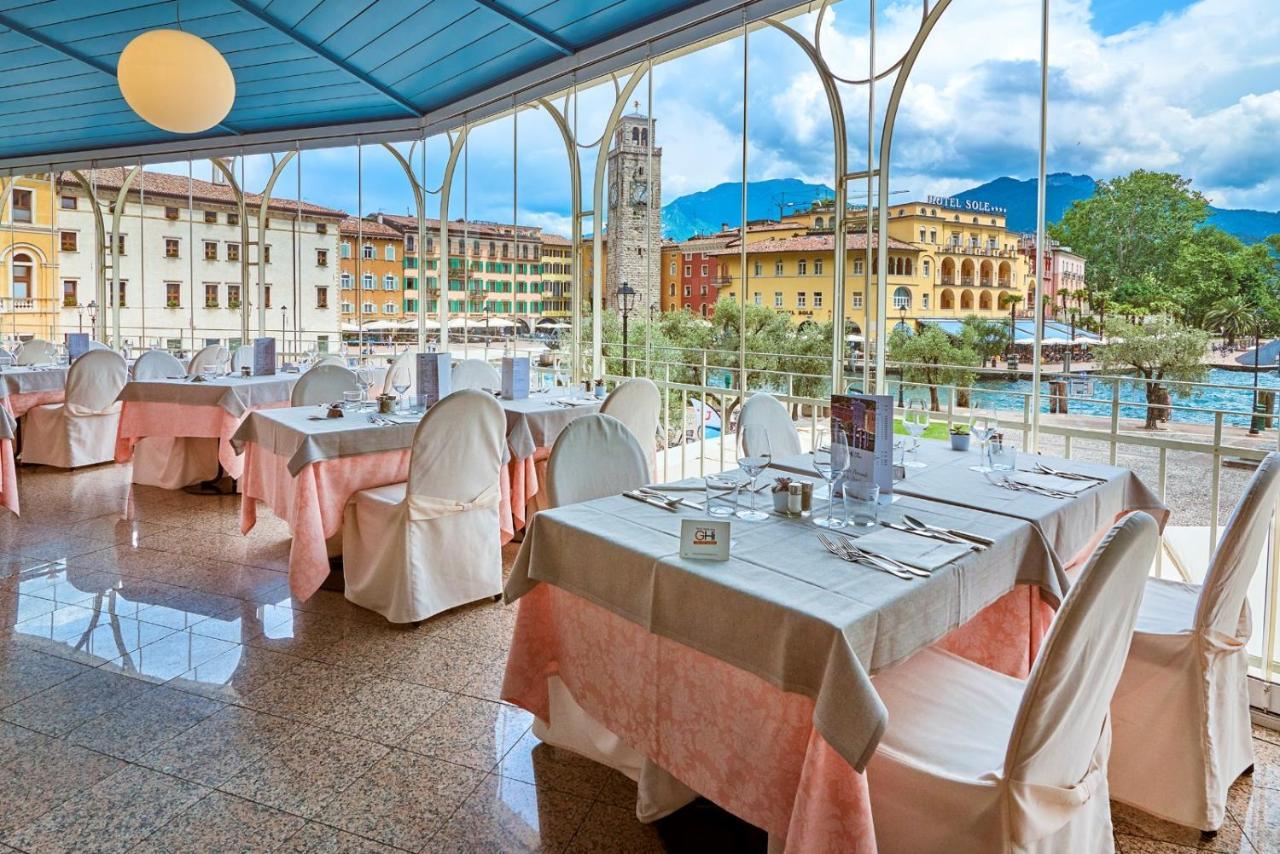 Hotel Europa - Skypool & Panorama Riva del Garda Exterior photo